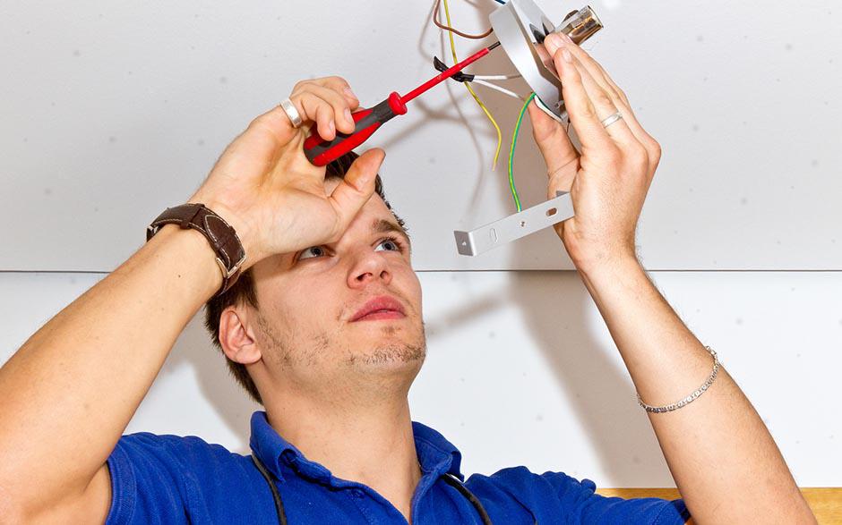 recherche électricien Les Mureaux