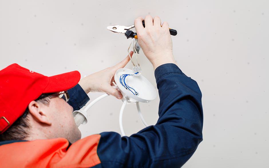 tarif horaire d'un électricien Élancourt